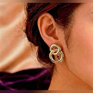 Vintage Elegant Gold-Tone Knot Earrings